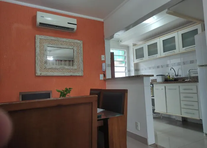 Condominio Prox Praias Tombo E Asturias- 2 Quartos Com Ar Condicionado- Quintal Com Churrasqueira